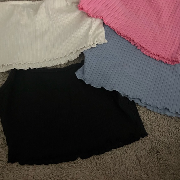 4 SHEIN shirts - Picture 3 of 5